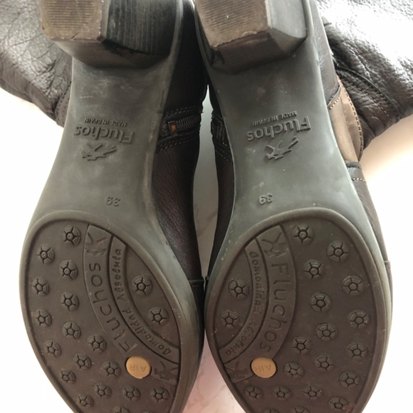 Boots - Picture 6 of 6